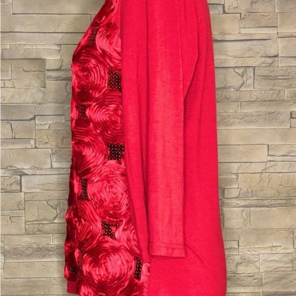 Moffi Red Sequinned Rosette Top, size M - Picture 3 of 6